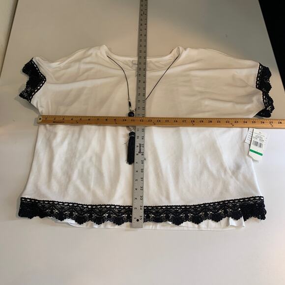 Alfred Dunner Blouse Womens L Large White Black Attached Necklace Lace Trim - Picture 10 of 13